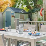 3 Bed In Oc-i030 Vakantiehuis *