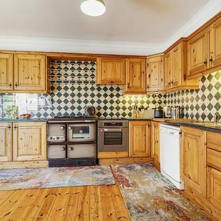3 Bed In Oc-i030 * דונקנון
